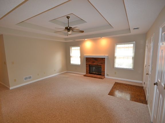 3rd image of 3332 Salem Ln SE