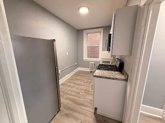 3rd image of 251 Lafayette Ave #14E