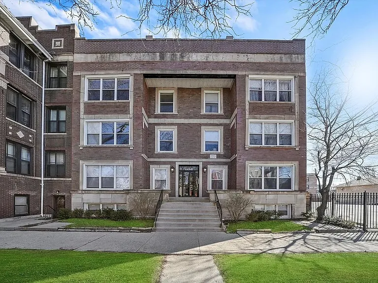 4145 S Michigan Ave #1 — Photo 2