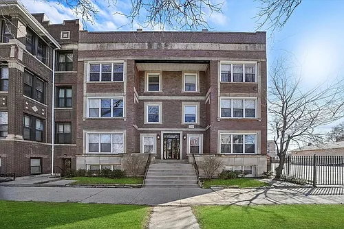 4145 S Michigan Ave #2 Photo 1