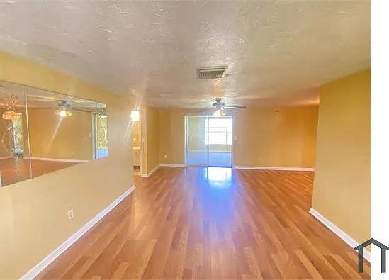 3 bed, 1208 sqft, $1,900 — Photo 3
