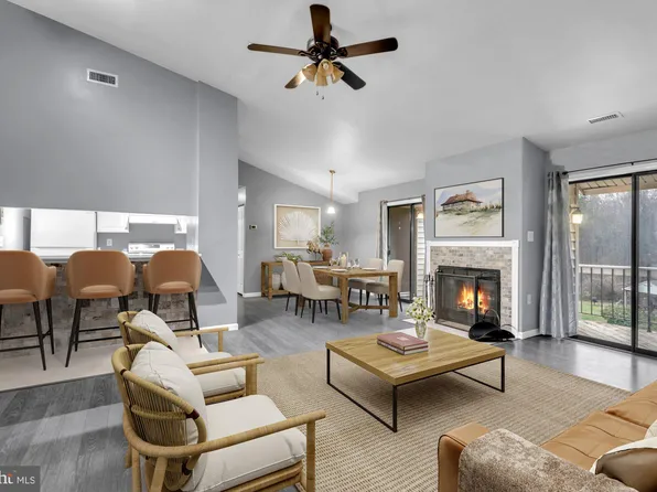 1108 Castle Harbour Way Unit 3C, Glen Burnie, MD 21060