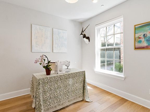 5th image of 4129 Runyon Rd