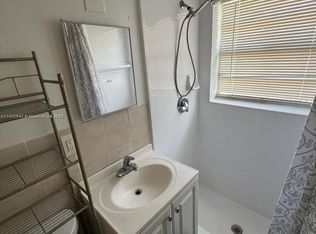 2114 McKinley St #B, Hollywood, FL 33020