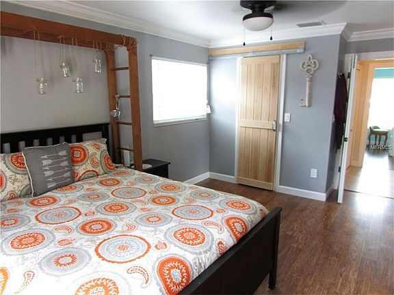 4th image of 2817 Witley Ave