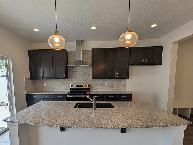 2123 N Wallflower Dr — Photo 8