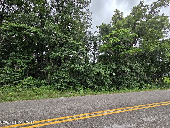5th image of 3695 Cedar Flats Rd
