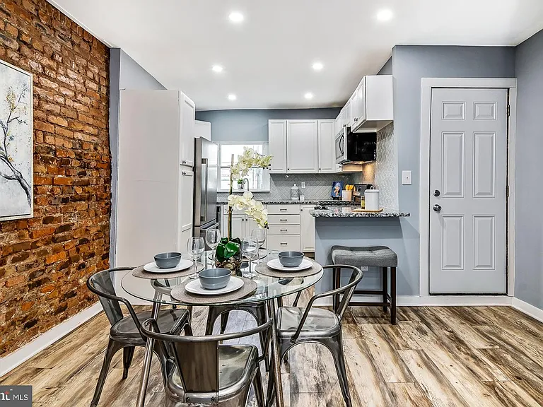 2420 S Lee St — Photo 18
