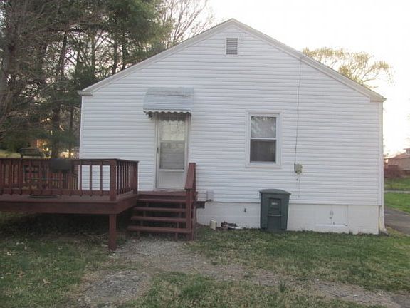 3rd image of 308 Centennial Dr