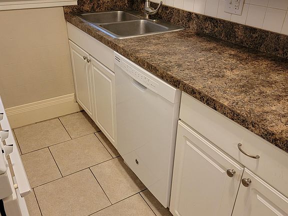 5th image of 1111 S 17th St