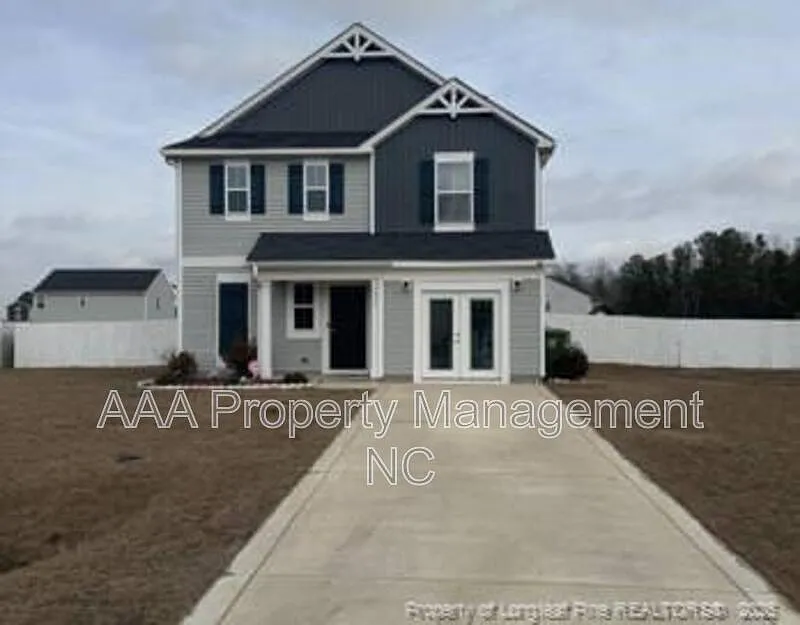 3 bed, 2.5 bath, 2074 sqft, $2,000 — Photo 1