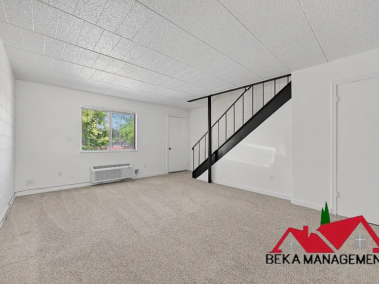 25199 Orchid St — Photo 8