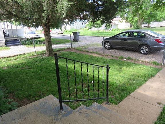 5th image of 104 N Cory St
