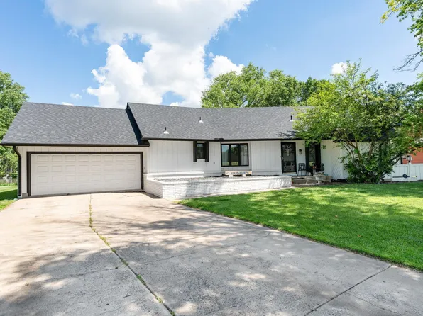 9826 W Dubon St, Wichita, KS 67209