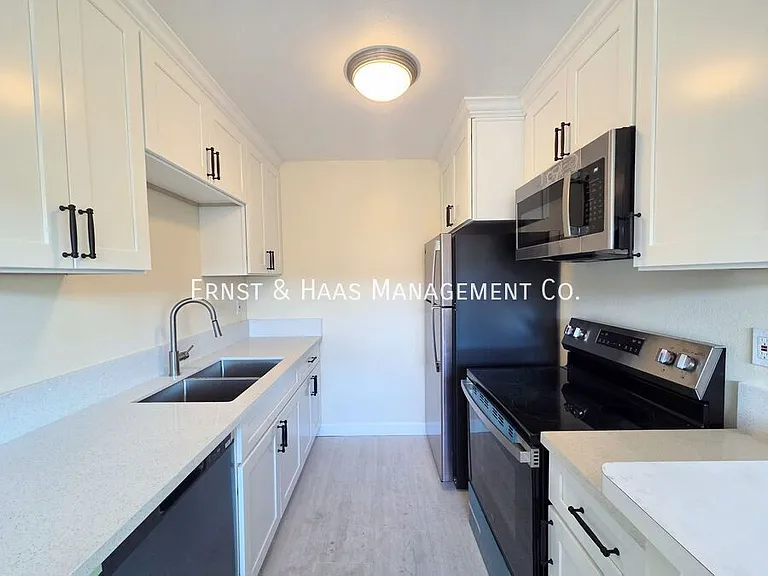 5535 Ackerfield Ave #36 — Photo 9