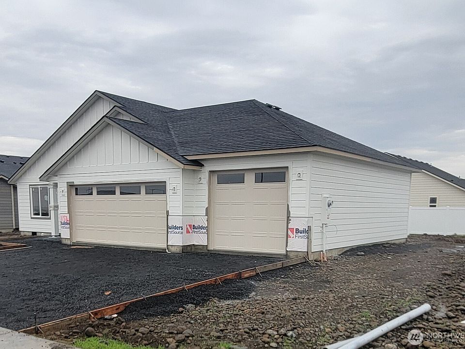 2nd image of 1154 8th Avenue NE