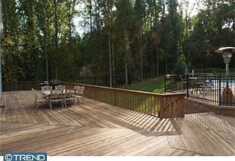 3rd image of 1012 Meadow Crest Dr