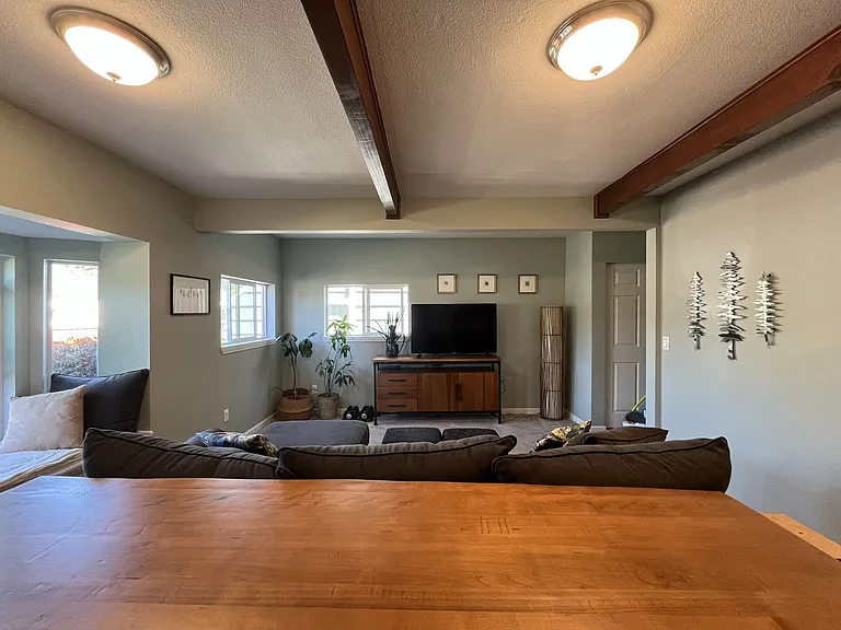 6640 NE Roselawn St — Photo 17