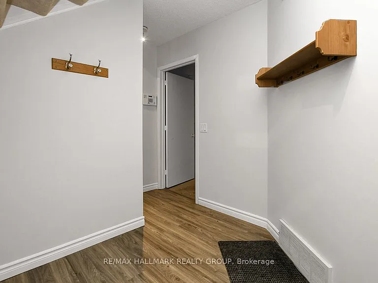 261 Bruyere St — Photo 35