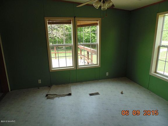 4th image of 8387 Crest Ln