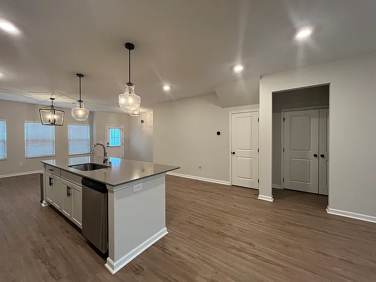 598 Waterpoint Way — Photo 8