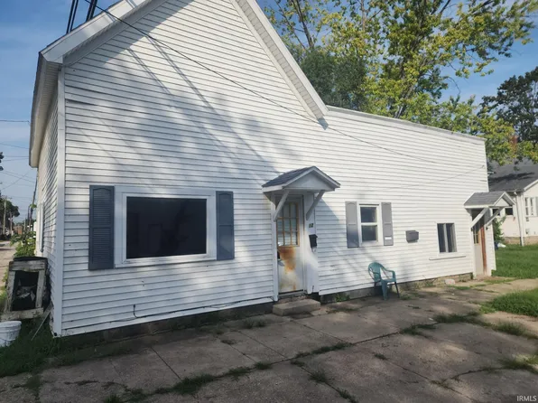 8 S Smith St, Peru, IN 46970