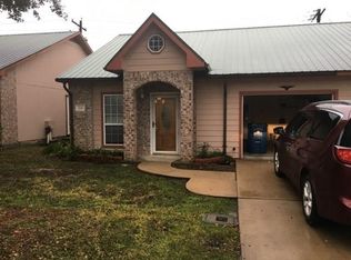 836 Tangle Oaks Dr, Bellville, TX 77418