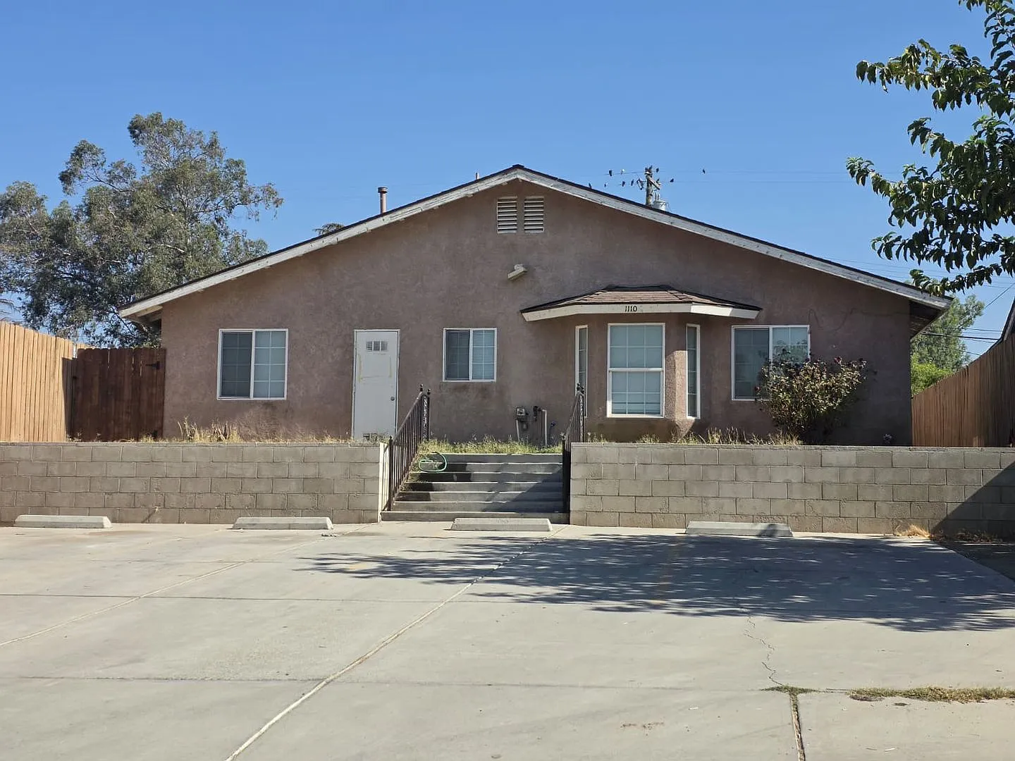 1110 Grace St. A-B — Photo 1