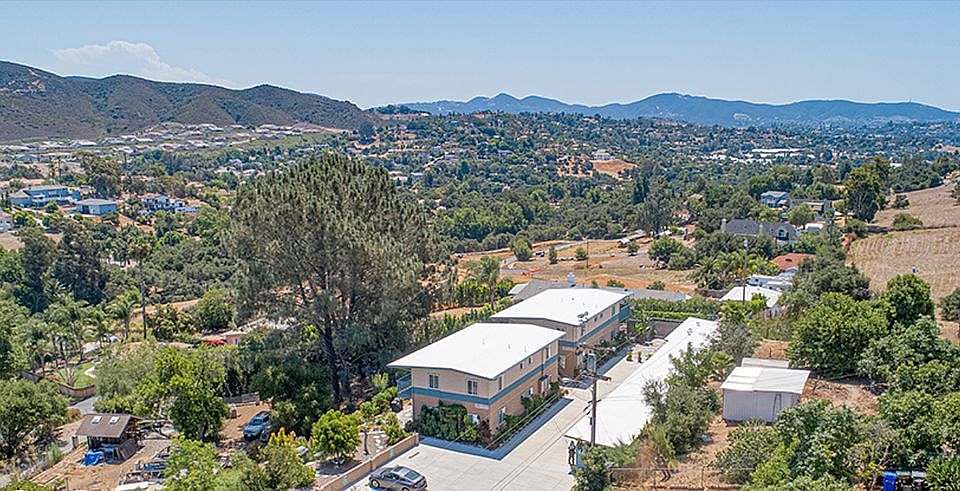 1st image of 2071 Monte Vista Dr