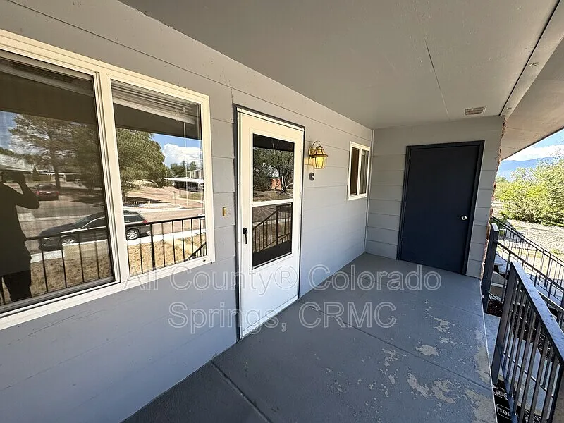 1 bed, 1.0 bath, 624 sqft, $1,095 — Photo 2
