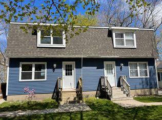 1707 Pennoyer Ave, Grand Haven, MI 49417