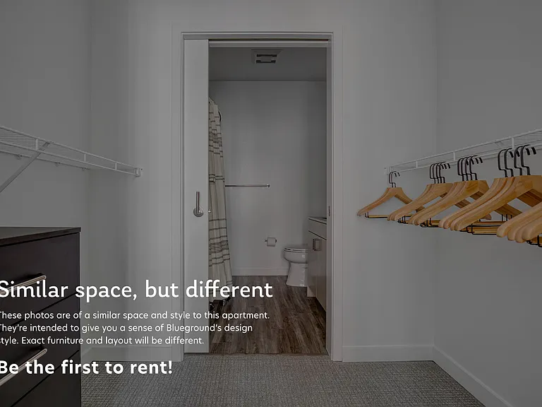 Walk-in Closet