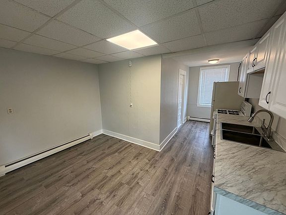 4th image of 147 Plummer Rd #1