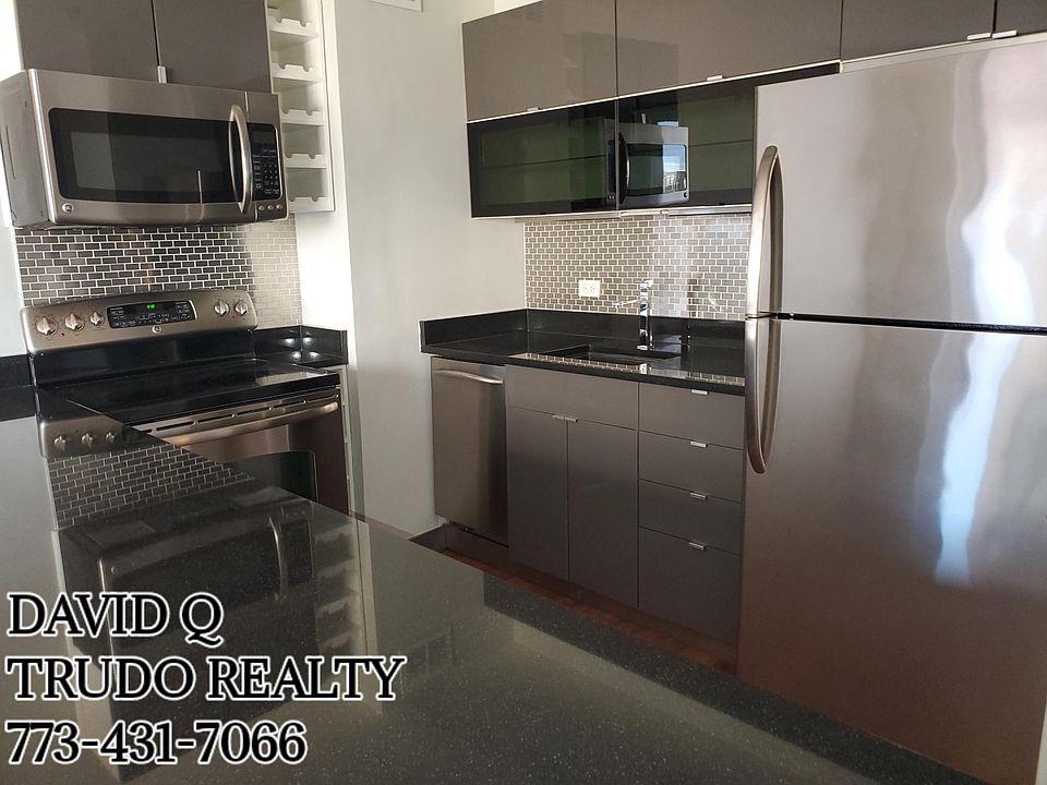 1st image of 444 W Wellington Ave #8