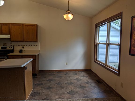 5th image of 1906 Bowker Dr