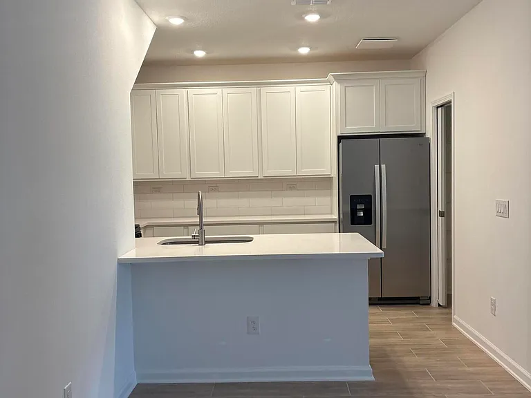 135 Silver Myrtle Ct — Photo 2