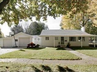 420 E Clinton St, Constantine, MI 49042