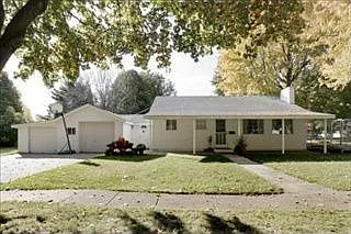 420 E Clinton St photo 1