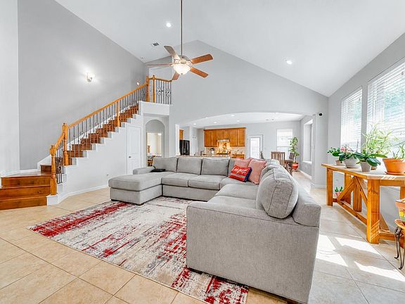 5th image of 17622 Barrowfield Ln