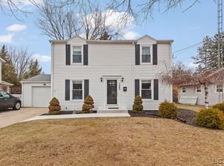 1060 Scottdale Dr, Adrian, MI 49221