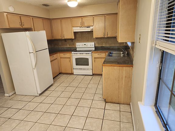 4th image of 56 Cross Creek Dr