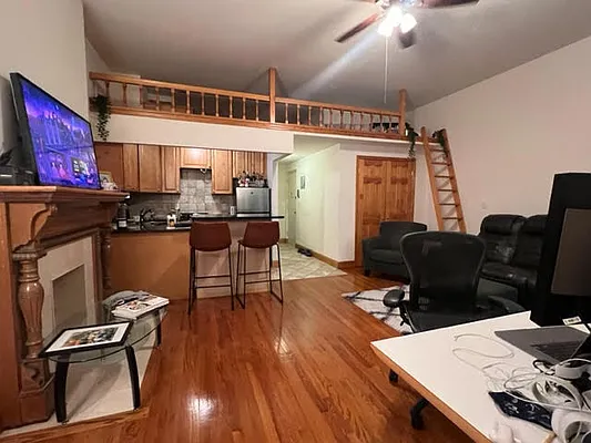 Rented by Compass | media 11