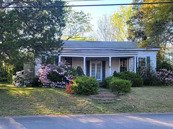 136 Dobbs St, Halifax, NC 27839