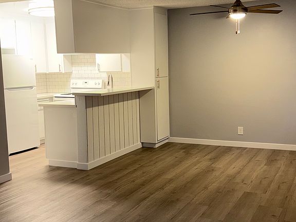 3rd image of 3708 Spencer St #3