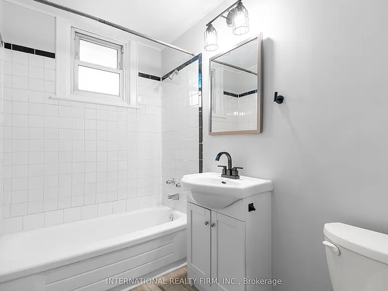 221 Hamilton Rd E #4 — Photo 5