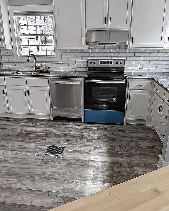 Downstairs Unit Kitchen