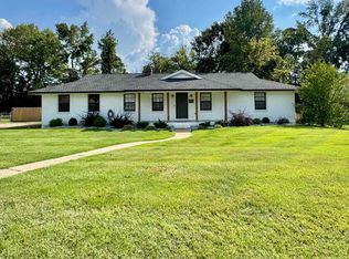 127 New Castle Dr, Florence, AL 35633