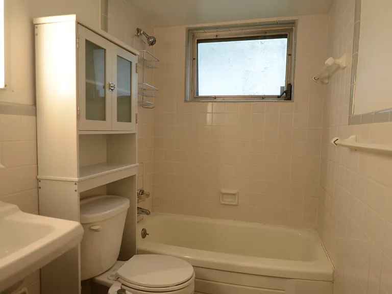 4216 Settle St — Photo 7