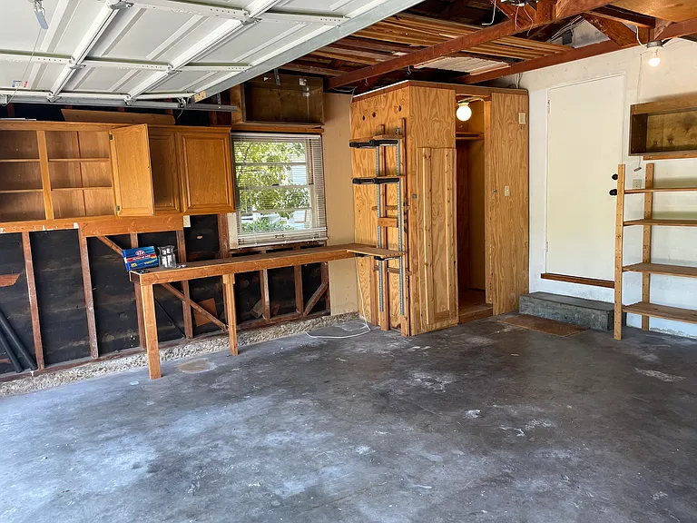 Aragon Dr — Photo 27