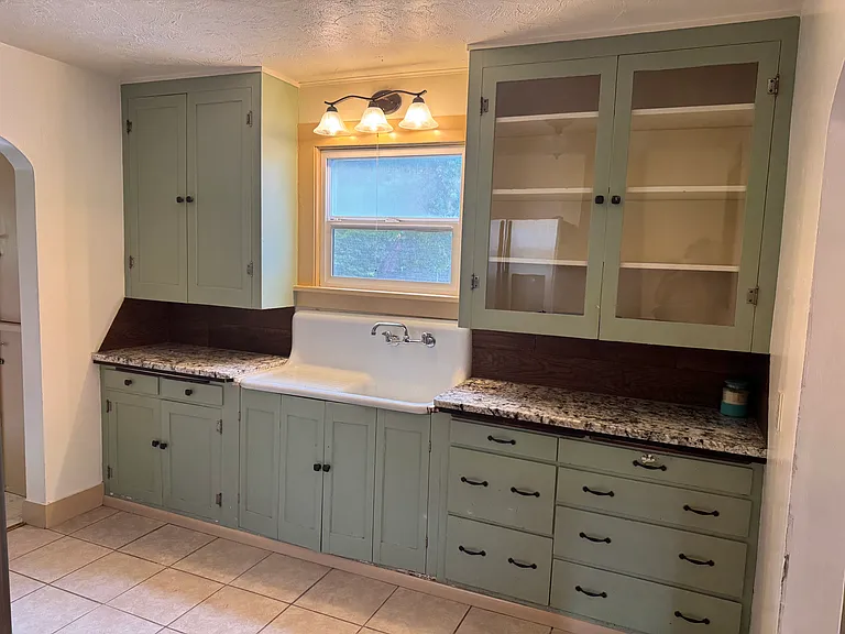 1130 Ellinor Ave — Photo 16